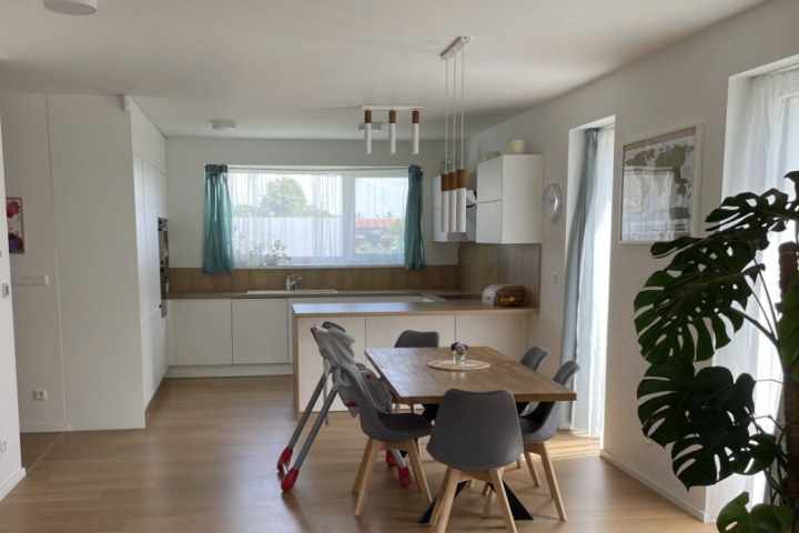Biela Matt / Dub Hickory prírodný | Moderný štýl / Limbach